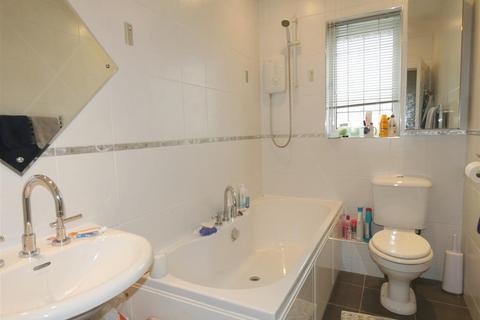 11 Bowkers Croft, Sandbach, CW11 4RR