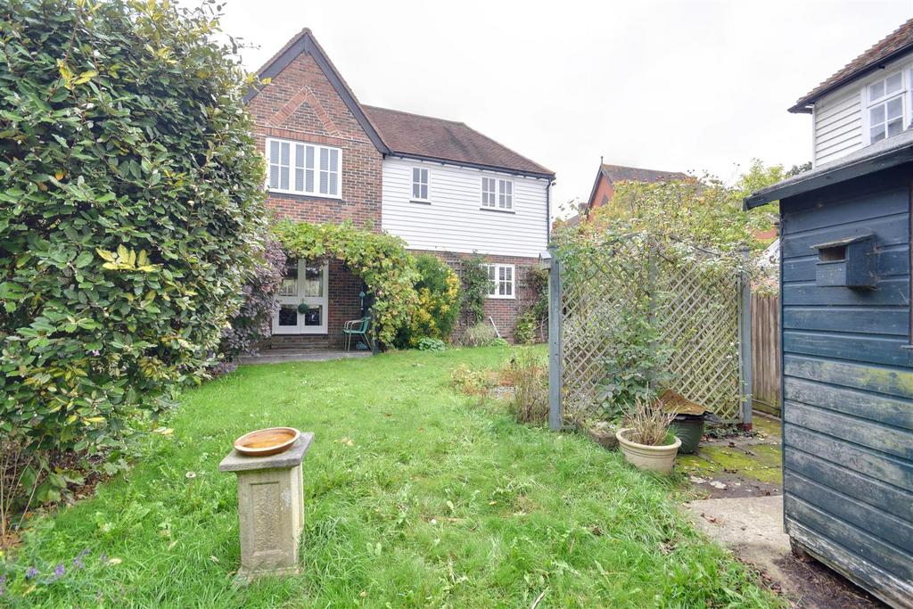 Six Bells Mews, Northiam 3 bed detached house for sale £495,000