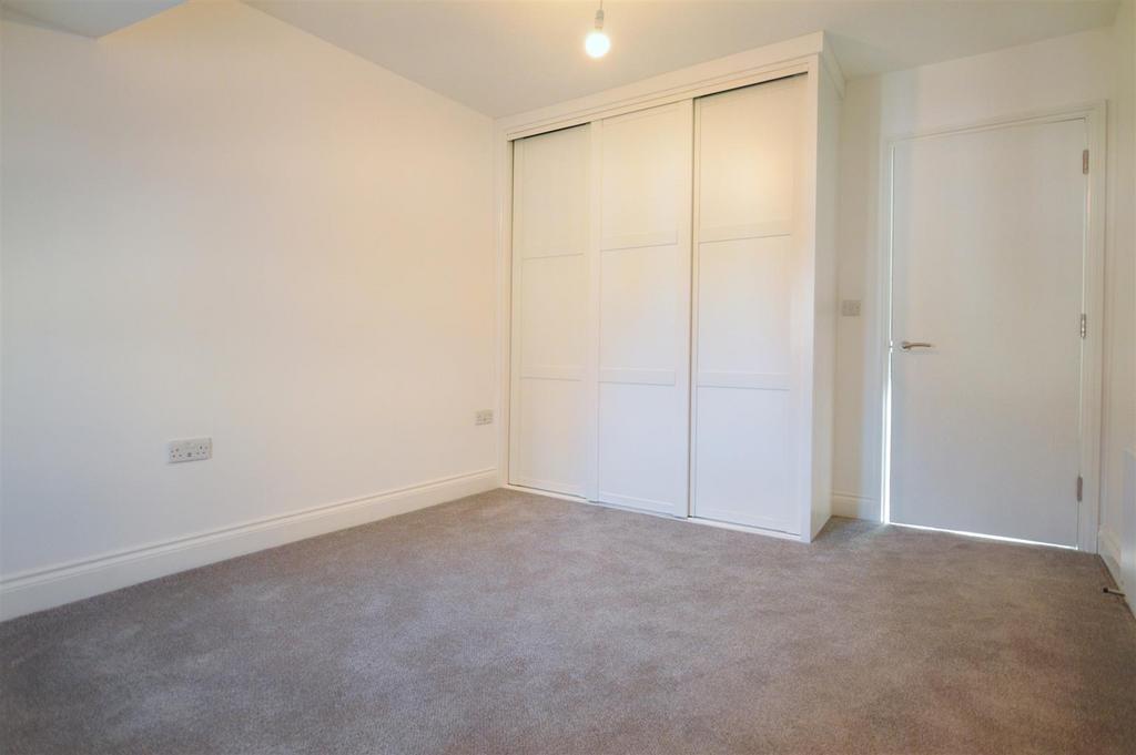 Bedroom 2 (2).jpeg