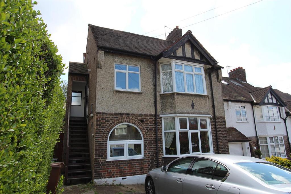 Woodberry Way, North Chingford 1 bed property for sale £300,000