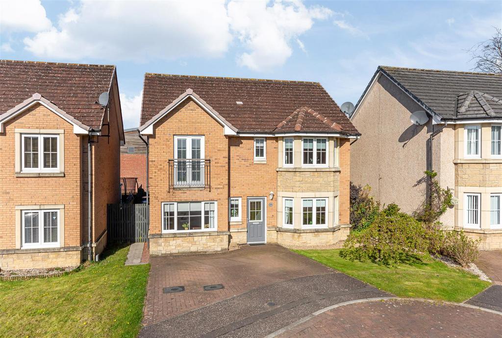 45 Vorlich Way, Dunfermline, KY11 8JB 4 bed detached house £310,000
