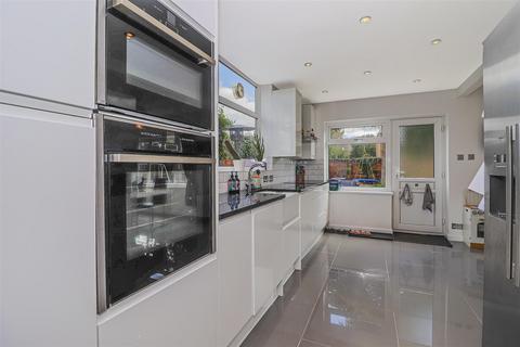 undefined, High Road, Broxbourne, Hertfordshire