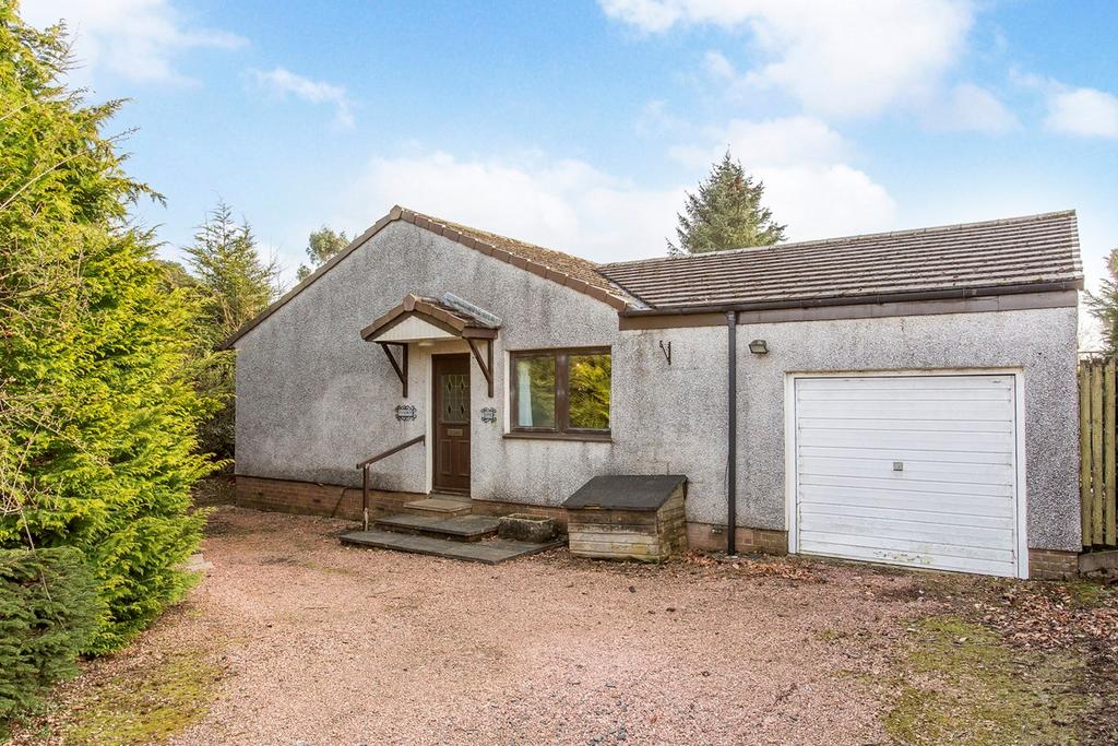 Moubray, Crook of Devon, Kinross, KY13 4 bed detached bungalow £270,000