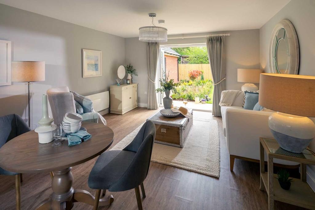 Hotchkin Gardens Show Bungalow - Living Room