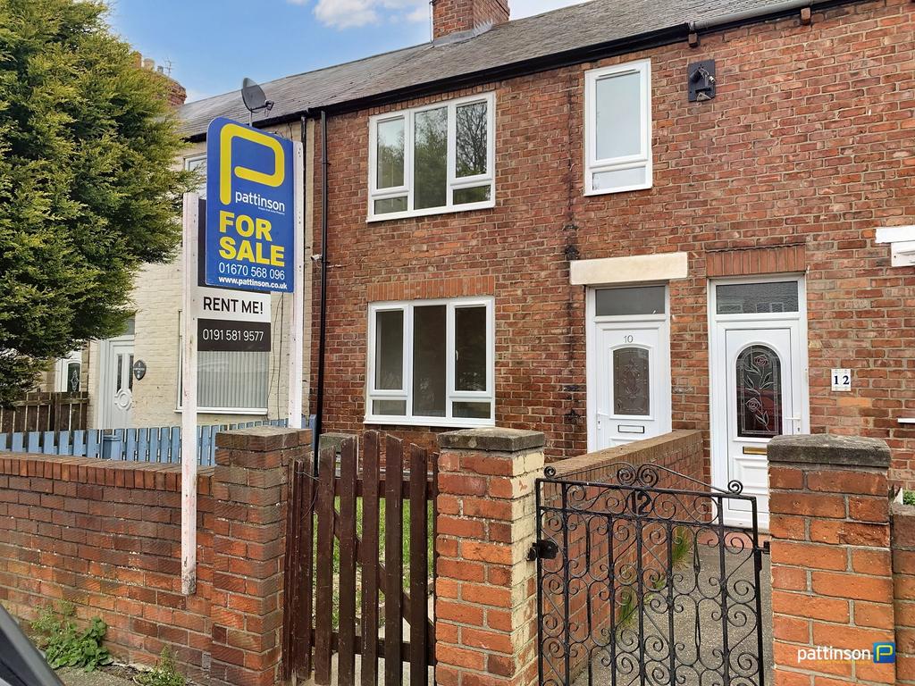 Hawthorn Road, Ashington... 3 bed terraced house £99,950
