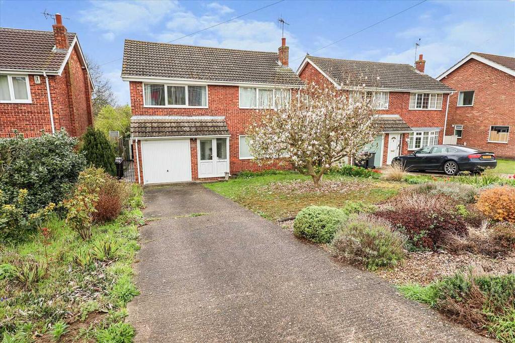 Martin Close, Heighington 4 bed detached house for sale £325,000