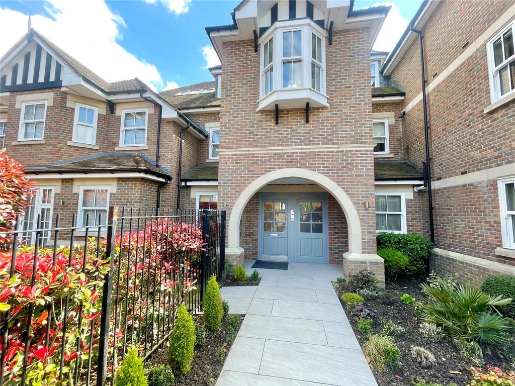 Shenley Hill, Radlett, Hertfordshire, WD7 3 bed apartment to rent £