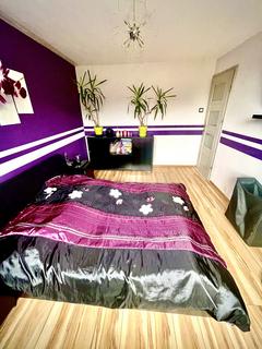 14 Thornes Park, Shipley, BD18 1BH