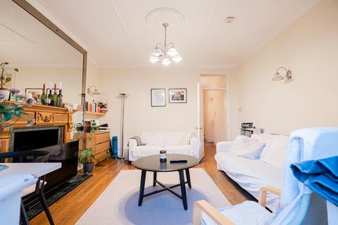 3 bedroom flat for sale, Kings Gardens, West Hampstead, London, NW6