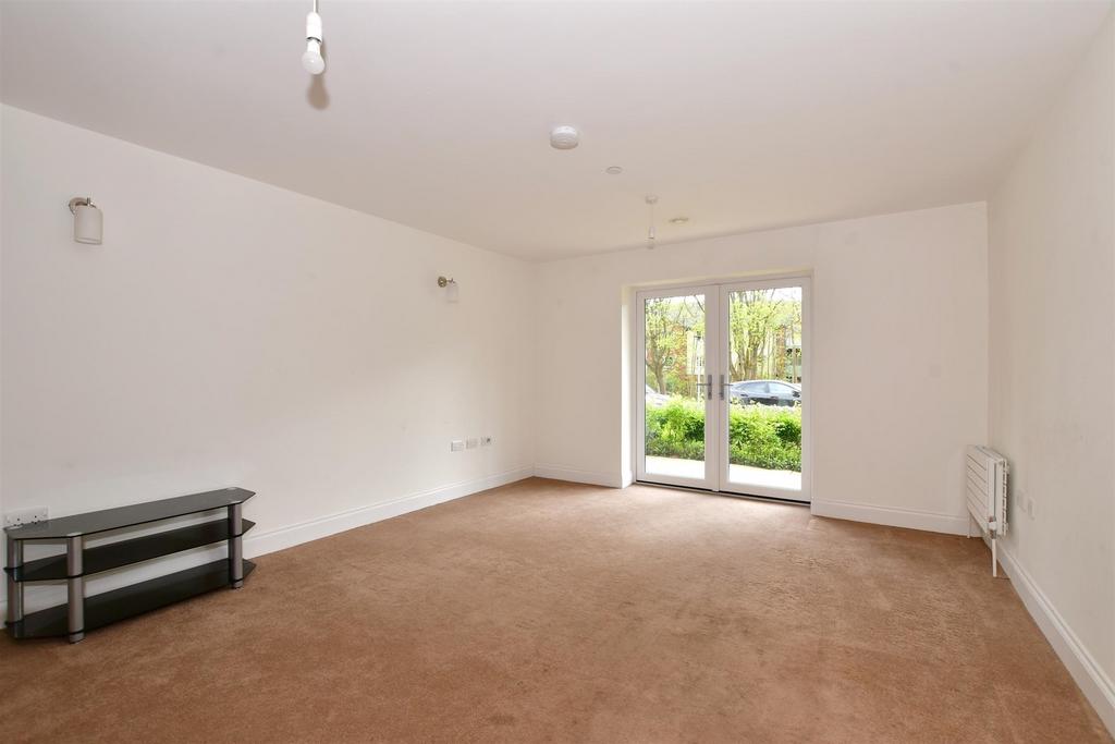 Tudeley Lane, Tonbridge, Kent 1 bed ground floor flat for sale £100,000