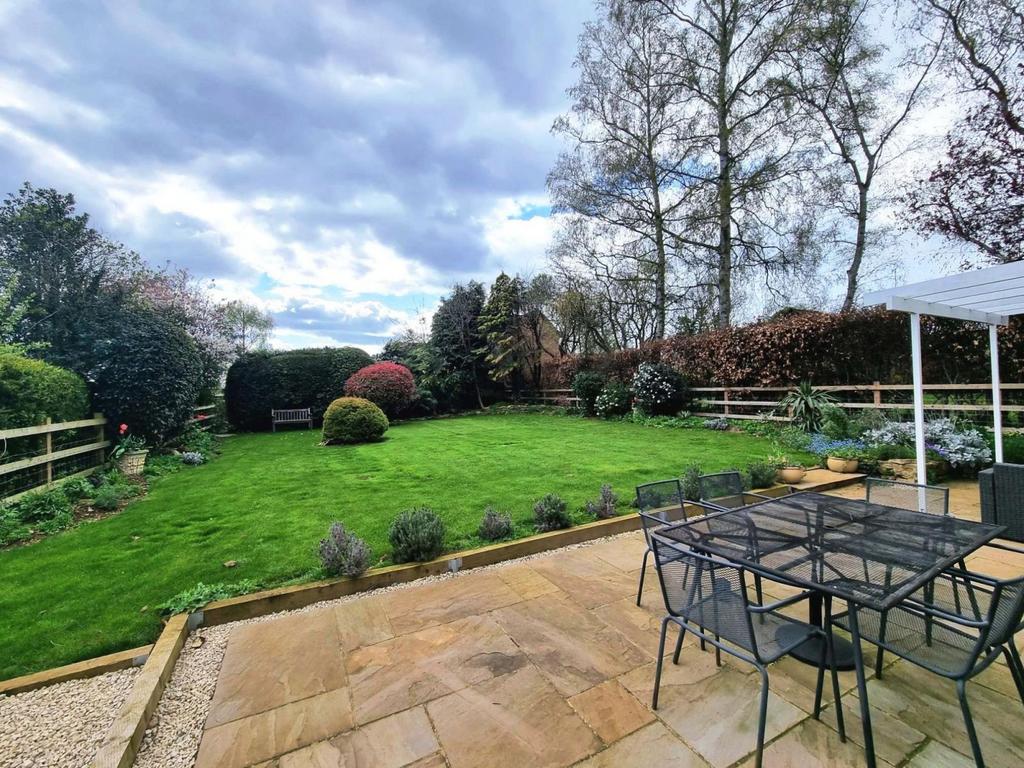 Favell Way, Weston Favell Village, Northampton NN3 3BZ 4 bed detached