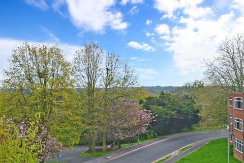 35 Halstead Close, Canterbury, CT2 7UD
