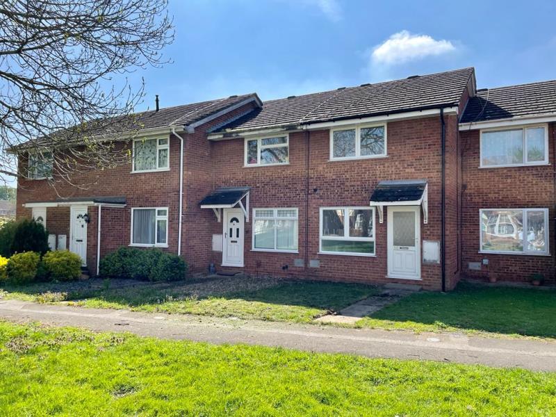 Holland Way, Newport Pagnell 2 bed terraced house £1,150 pcm (£265 pw)