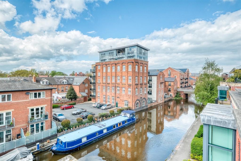 Diglis Court, Diglis Road, Worcester, WR5 3BF 2 bed penthouse for sale