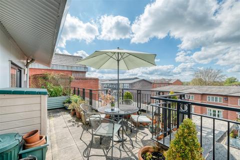 20 Diglis Court, Worcester, WR5 3BF