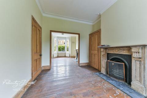 19 Ashenden Road, London, E5 0DP