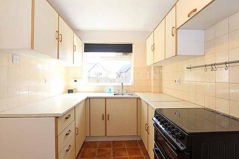68 Bellencroft Gardens, Wolverhampton, WV3 8DU