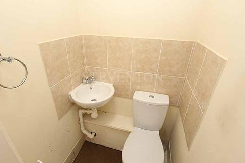 68 Bellencroft Gardens, Wolverhampton, WV3 8DU