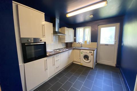 4 bedroom terraced house to rent, Westminster Gardens, Barking IG11