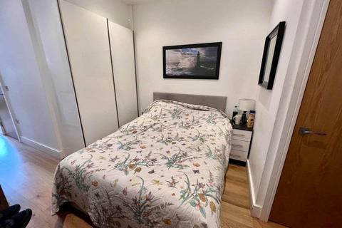 Studio for sale, Flowers Way, Luton