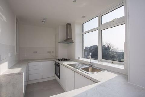 3 bedroom flat for sale, St Donats House, Kymin Road, Penarth