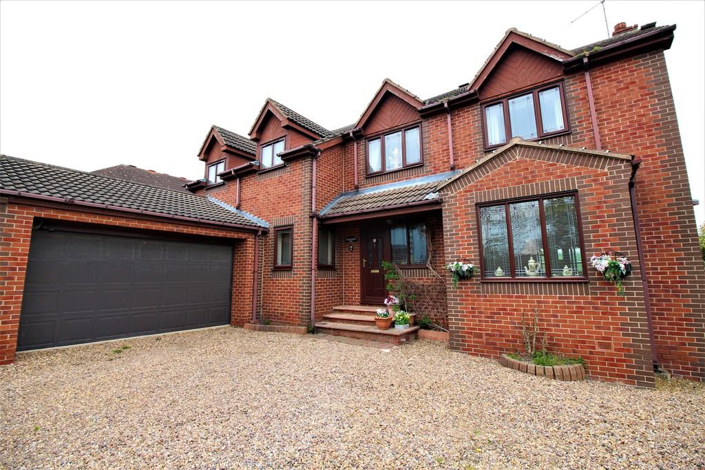 15, Greasbrough S61 4 bed detached house for sale £475,000