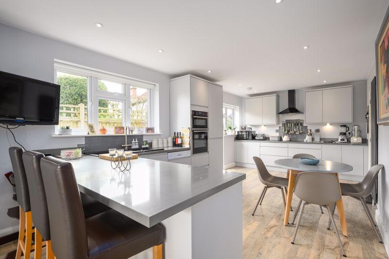Lower Road, Bookham 3 bed chalet for sale £925,000