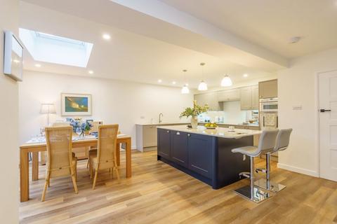 17 Oak Close, Chichester, PO19 3AJ