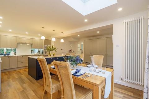 17 Oak Close, Chichester, PO19 3AJ