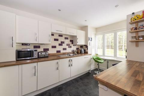 4 bedroom semi-detached house for sale, Larch End, Uckfield