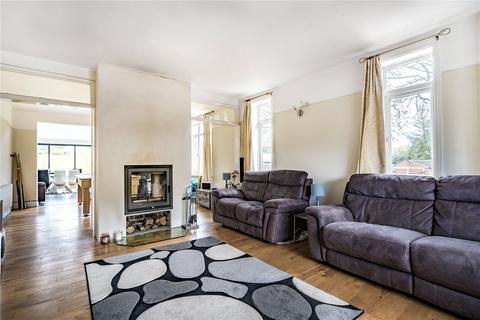 5 bedroom detached house to rent, The Harrow Way, Basingstoke, Hampshire, RG22