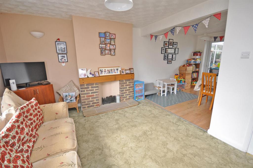 Lansdowne Drive, Hailsham 2 bed house £289,000