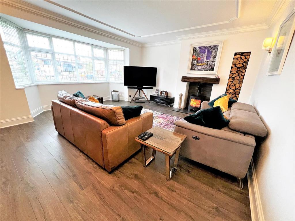 Vivian Avenue, Grimsby, N.E. Lincs, DN32 8QF 4 bed detached house for sale £385,000