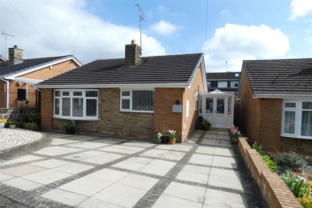 Ness Grove, Cheadle, StokeOnTrent 2 bed detached bungalow for sale