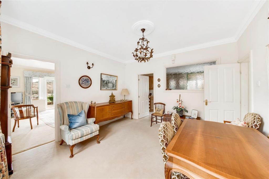 Dining Room.jpg