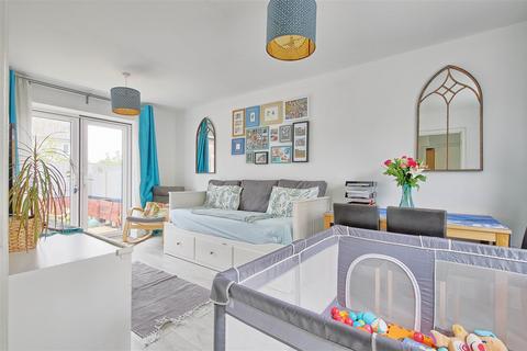 3 Aspinalls Yard, Willingham, Cambridge, CB24 5AN