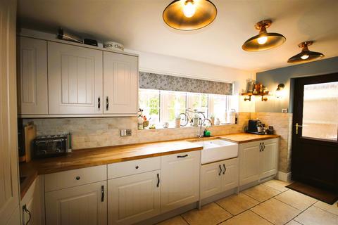 35 Tarragon Drive, Stoke-on-trent, ST3 7YE