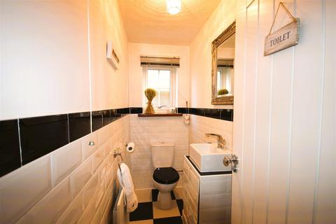 35 Tarragon Drive, Stoke-on-trent, ST3 7YE