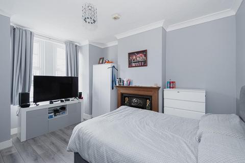89 Ashurst Road, Tadworth, KT20 5EY