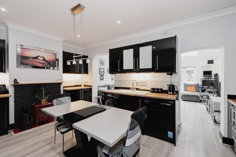 89 Ashurst Road, Tadworth, KT20 5EY