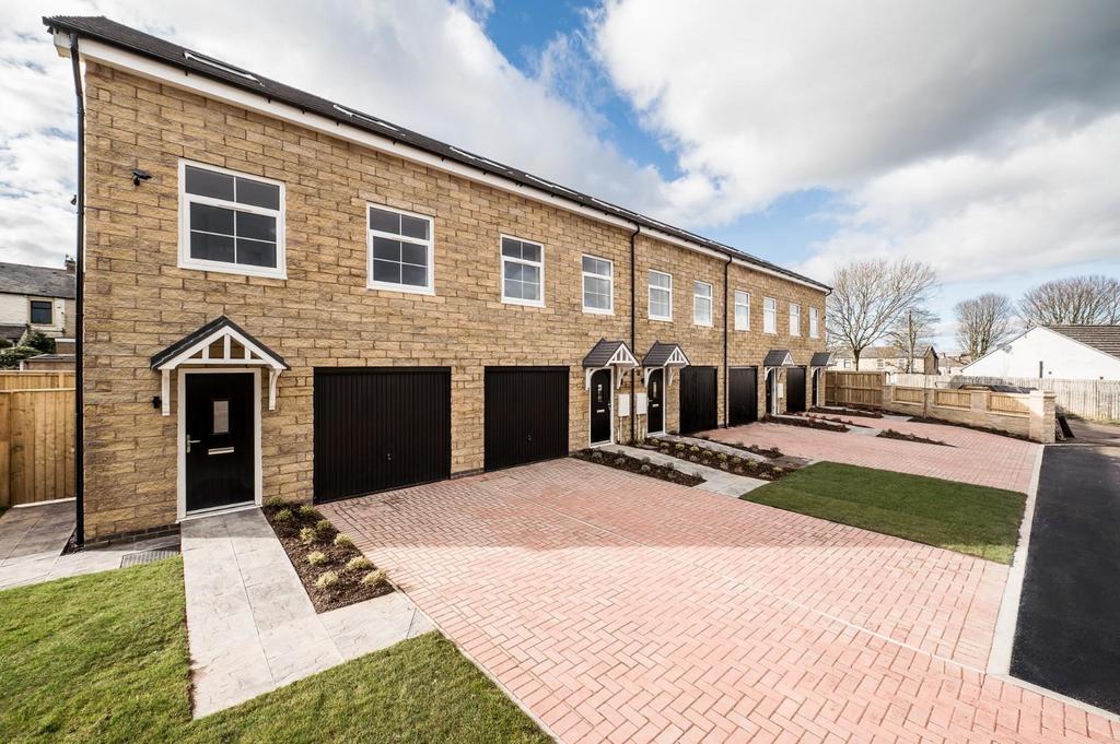 Melbourne Gardens, Rosegrove Lane... 3 bed townhouse £199,950
