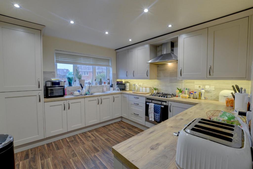 Clockhouse Grove, Burnley 4 bed detached house for sale £290,000