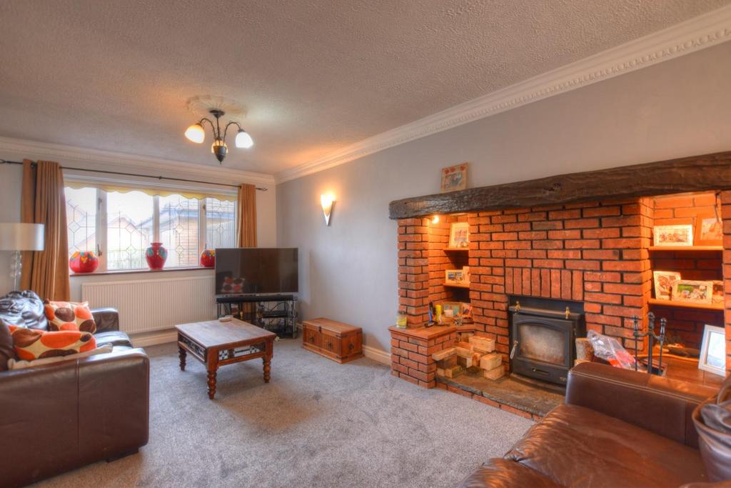 Clockhouse Grove, Burnley 4 bed detached house for sale £290,000