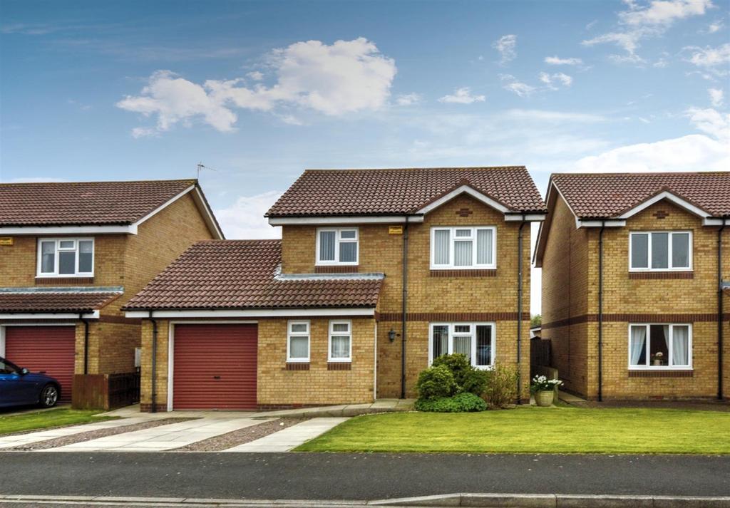 Southmead, Amble, Morpeth 3 bed detached house £280,000