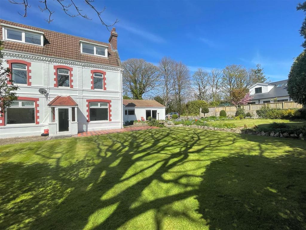 Northway, Swansea 5 bed semidetached house £600,000