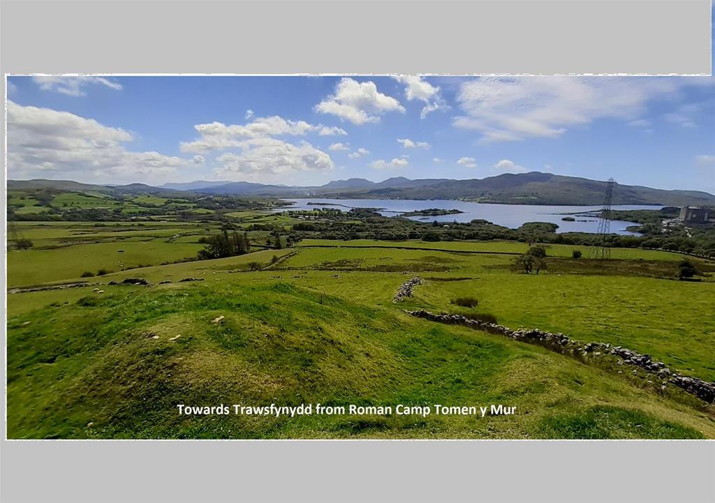 Towards Trawsfynydd from Roman Camp Tomen y Mur.jp