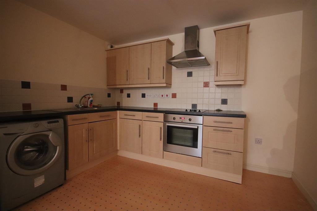 Redfield Croft, Leigh, WN7 1EN 2 bed flat £725 pcm (£167 pw)