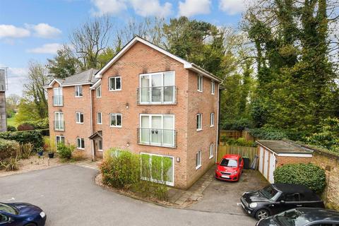 2 bedroom ground floor flat for sale - South Road, Haywards Heath, West Sussex