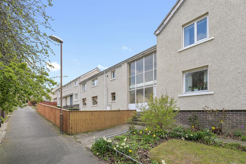 13D, Westhouses Street, Mayfield... 2 bed flat £120,000