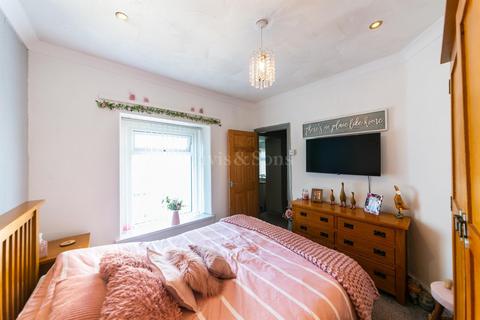 3 bedroom end of terrace house for sale - Chapel Farm Terrace, Cwmcarn, Newport. NP11